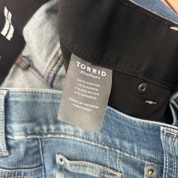 Torrid Bombshell Flare Leg Jeans- 16 - Picture 3 of 5
